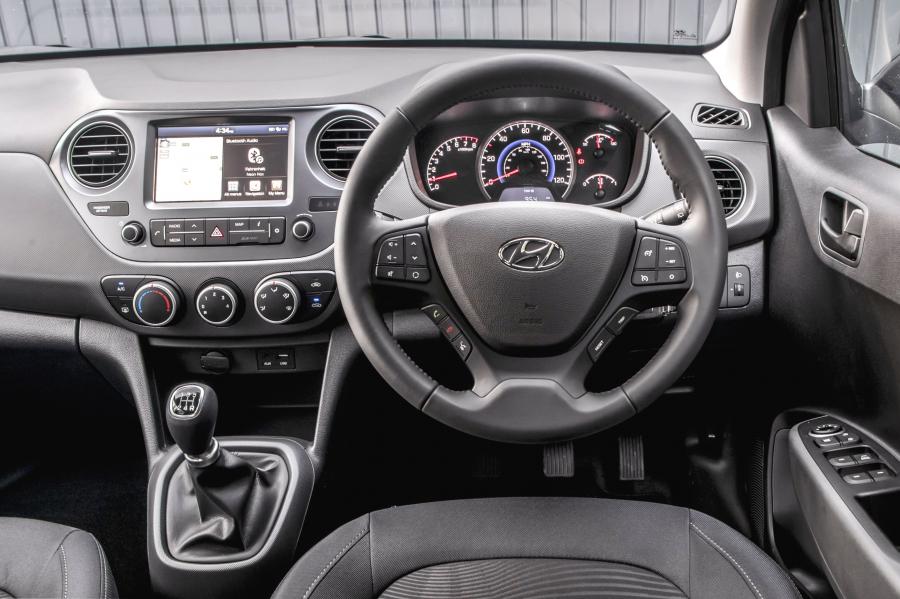 Торпедо Hyundai i10 Play 2019 года  (UK) (фото 24 из 42)